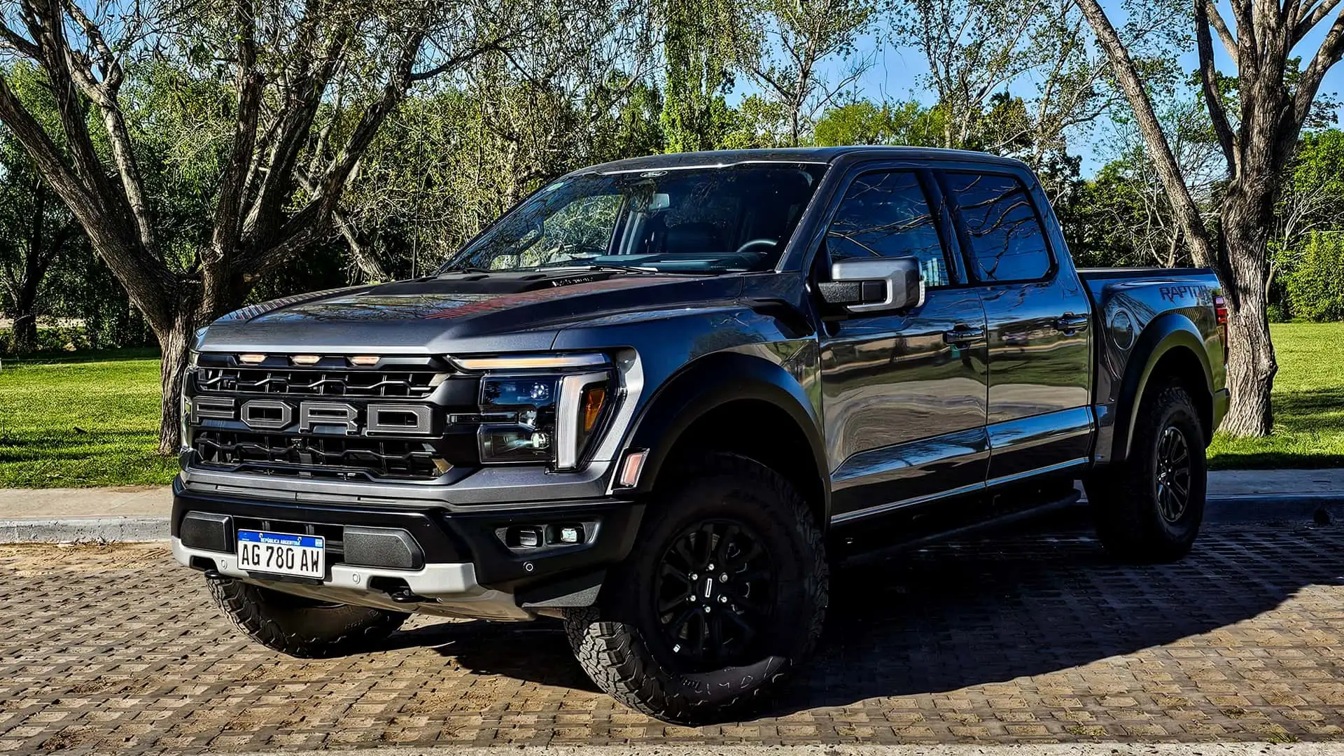 ford-f-150-raptor-2024